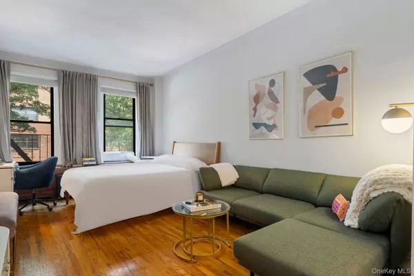 New York (manhattan), NY 10128,242 E 87th ST #2B
