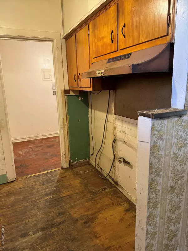 Bronx, NY 10467,2925 Matthews AVE #4C