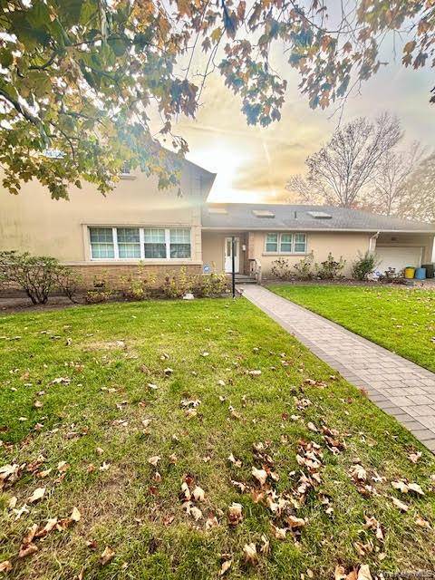 573 Fairway DR, Woodmere, NY 11598