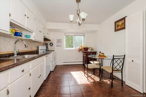 Dix Hills, NY 11746,79 E Deer Park RD