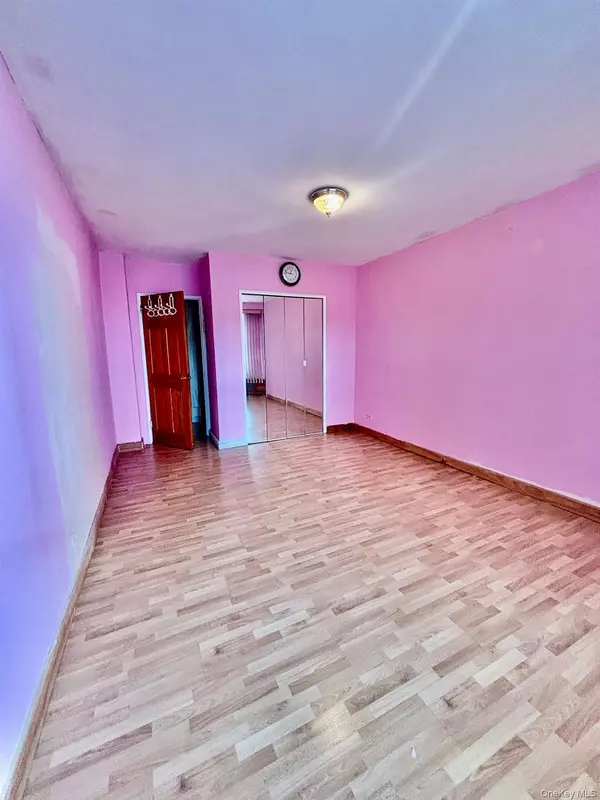 Rego Park, NY 11374,98-20 62 DR #14C