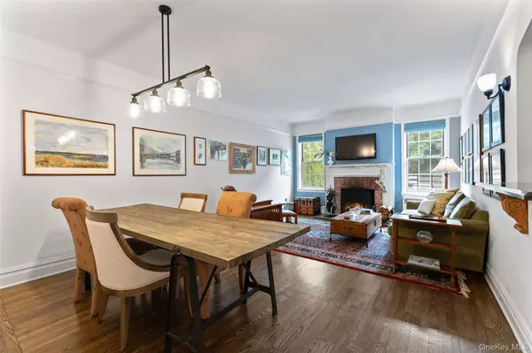 Bronxville, NY 10708,25 Parkview AVE #1K
