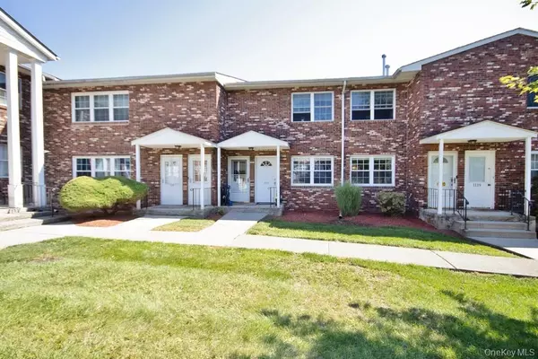 276 Temple Hill Rd #1117, New Windsor, NY 12553