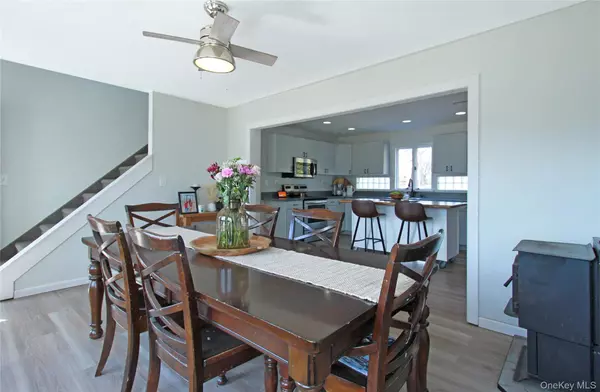 East Moriches, NY 11940,20 Lincoln BLVD