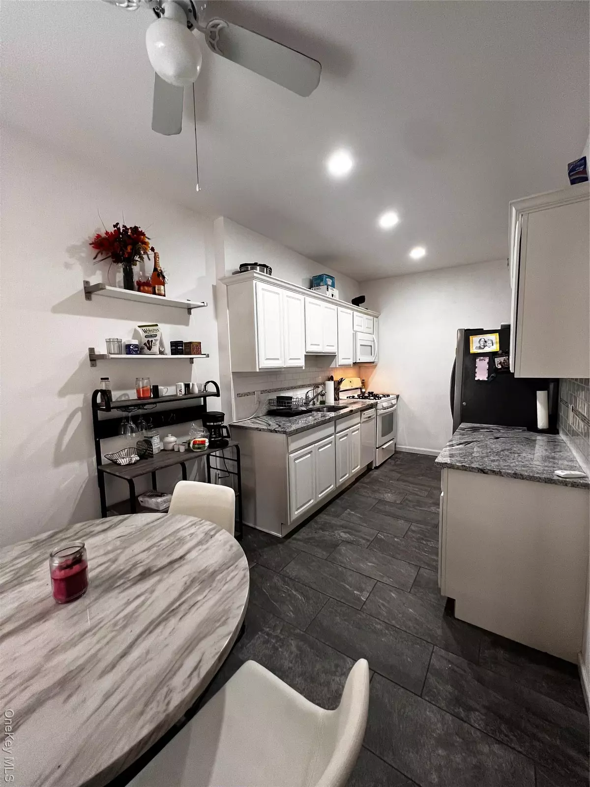 Hartsdale, NY 10530,37 N central AVE #3H