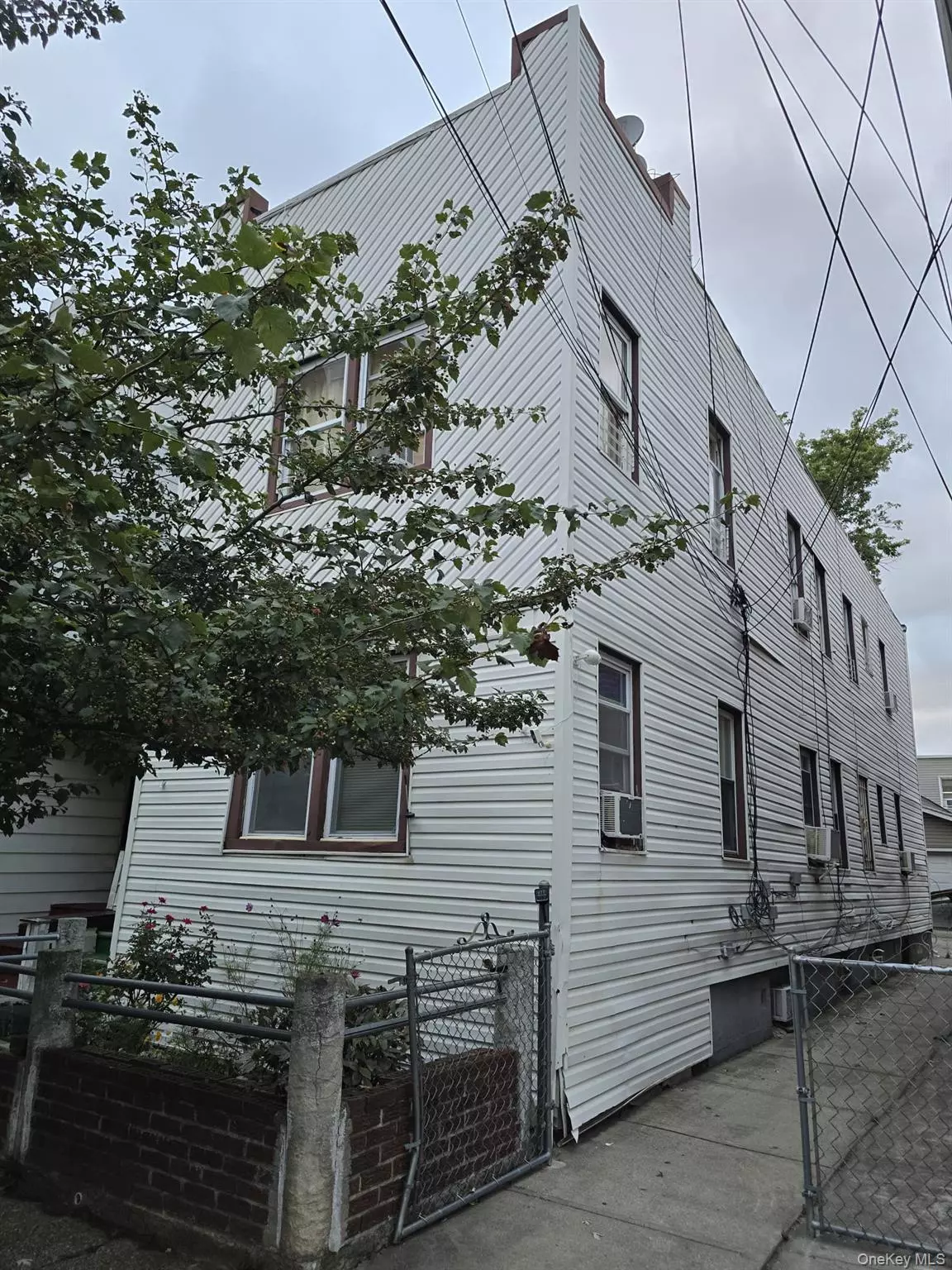 Richmond Hill S., NY 11420,10913 127th ST