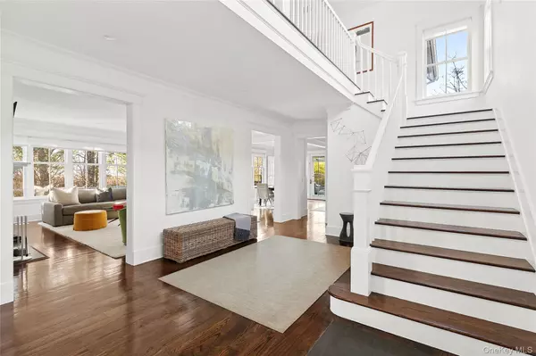 Bridgehampton, NY 11932,158 Norris LN