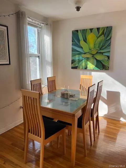 Douglaston, NY 11362,24120 Northern BLVD #3H