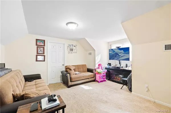 Florida, NY 10921,4428 State Route 94