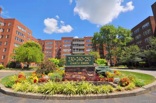 Scarsdale, NY 10583,240 Garth RD #6F2