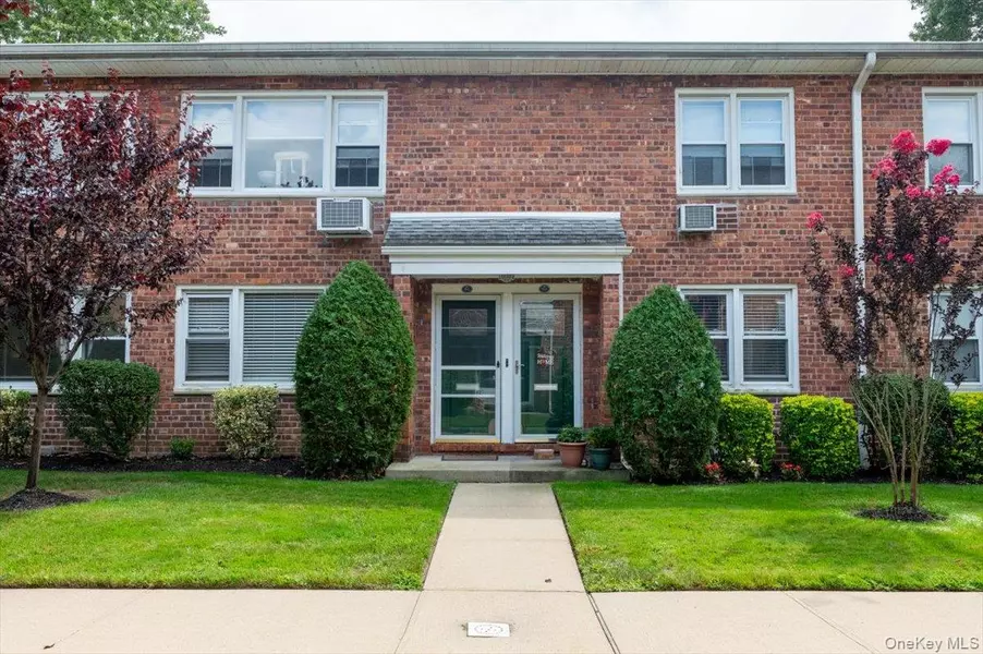 1600 Grand AVE #V1, Baldwin, NY 11510