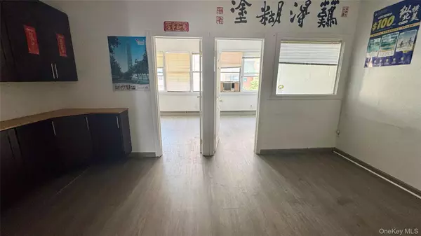 Flushing, NY 11354,36-14 Union ST #3A