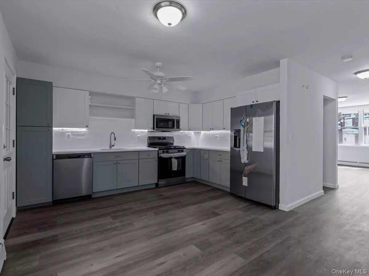 Bronx, NY 10461,2935 Middletown RD #B