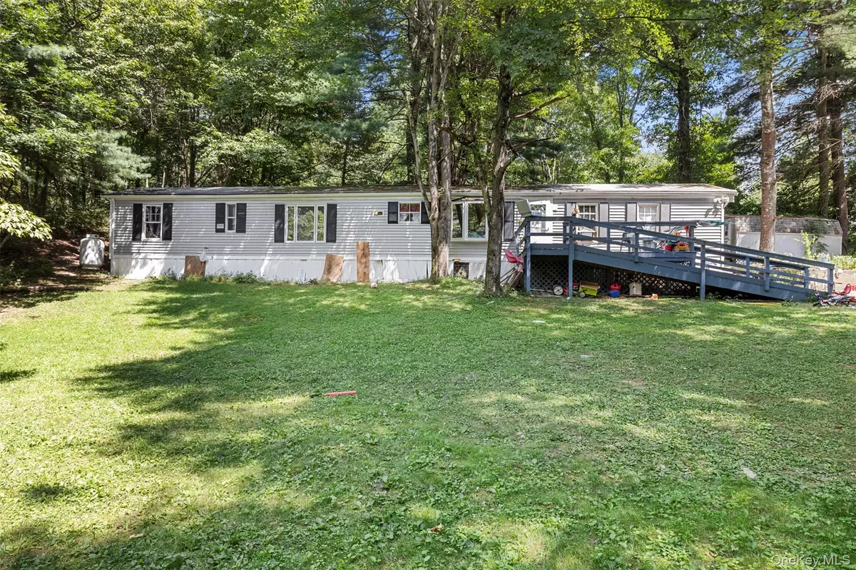 Walden, NY 12586,172 Orange Lake RD