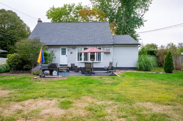 Saint James, NY 11780,4 Andam WAY