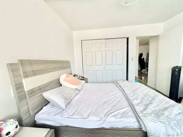 Flushing, NY 11355,4140 Union ST #17-A
