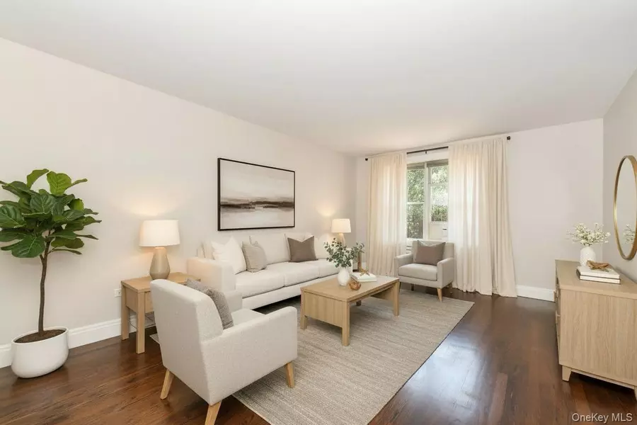 67-66 108th ST #D22, Forest Hills, NY 11375