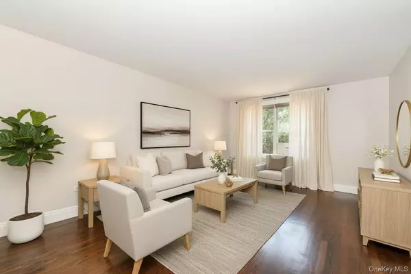 67-66 108th ST #D22, Forest Hills, NY 11375