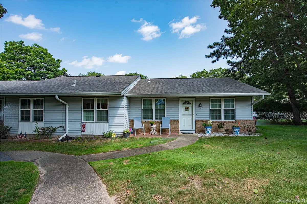 Ridge, NY 11961,350B Woodbridge DR #350B