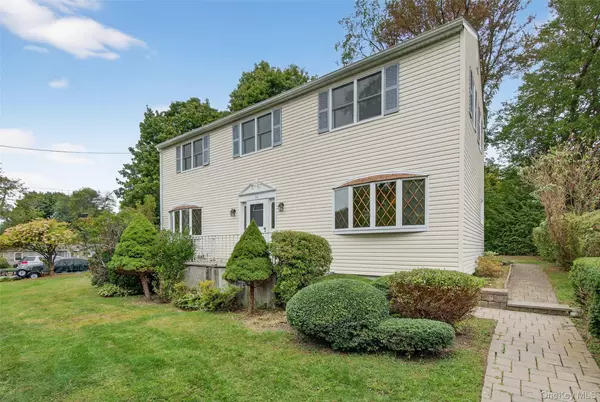 10 Heathcote RD, Carmel, NY 10512