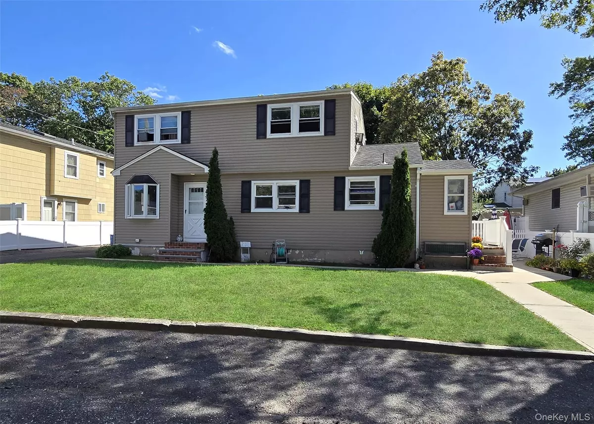 Ronkonkoma, NY 11779,20 Third ST