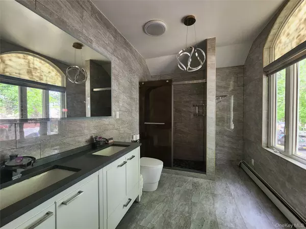 Bellerose, NY 11426,8132 252nd ST