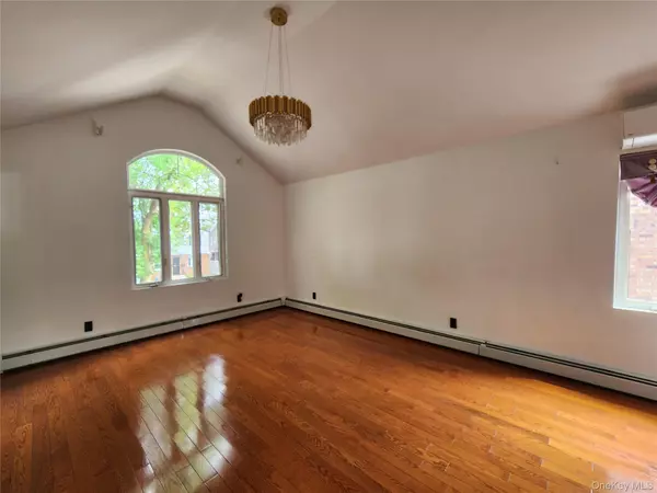 Bellerose, NY 11426,8132 252nd ST