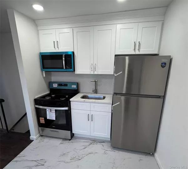 Saint Albans, NY 11412
