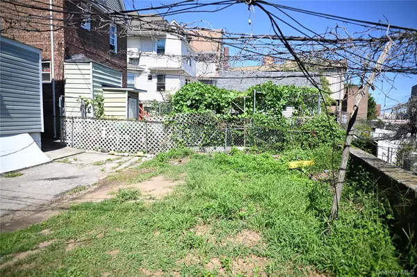 Jamaica, NY 11432,15926 Highland AVE
