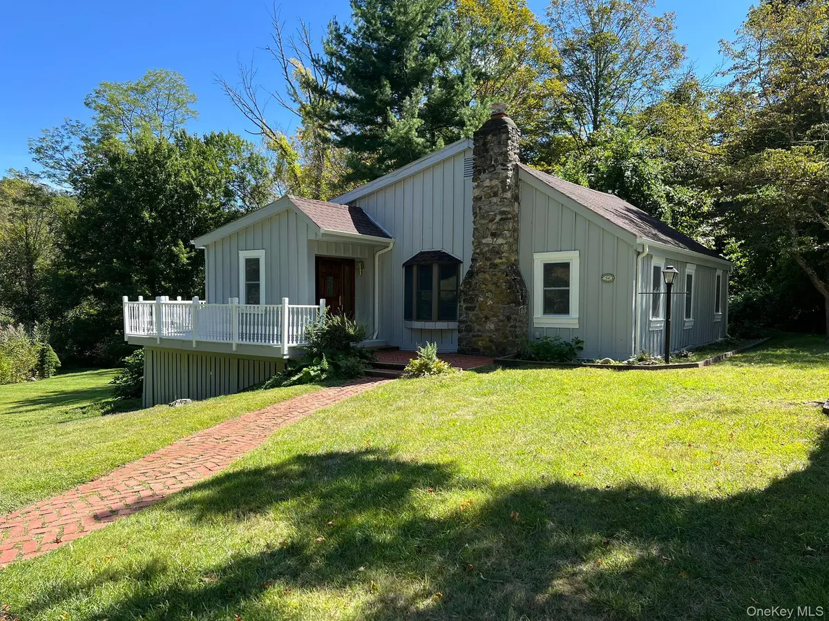 Mahopac, NY 10541,34 Glenacom RD