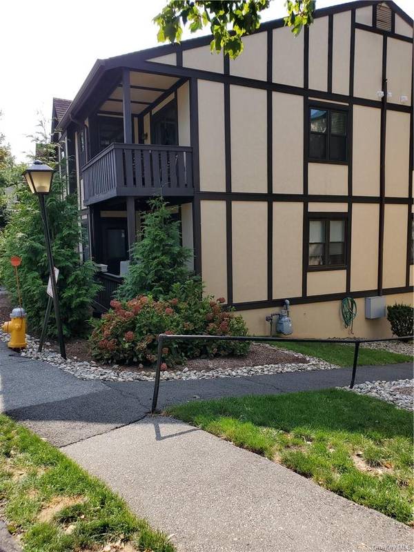 972 Sierra Vista LN, Valley Cottage, NY 10989