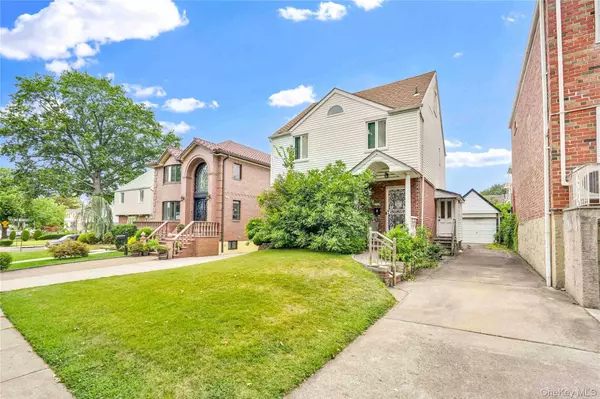 Fresh Meadows, NY 11365,183-11 64th AVE