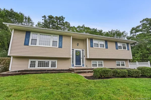 Monroe, NY 10950,12 Juniper LN