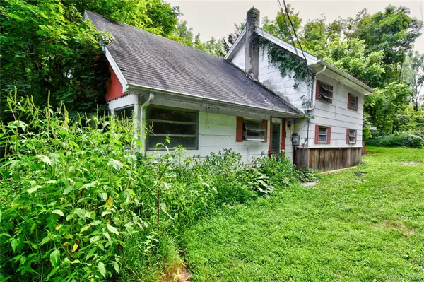 Warwick, NY 10990,11 Cascade RD