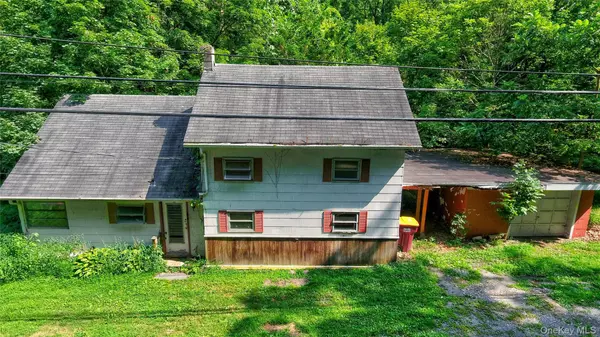 Warwick, NY 10990,11 Cascade RD