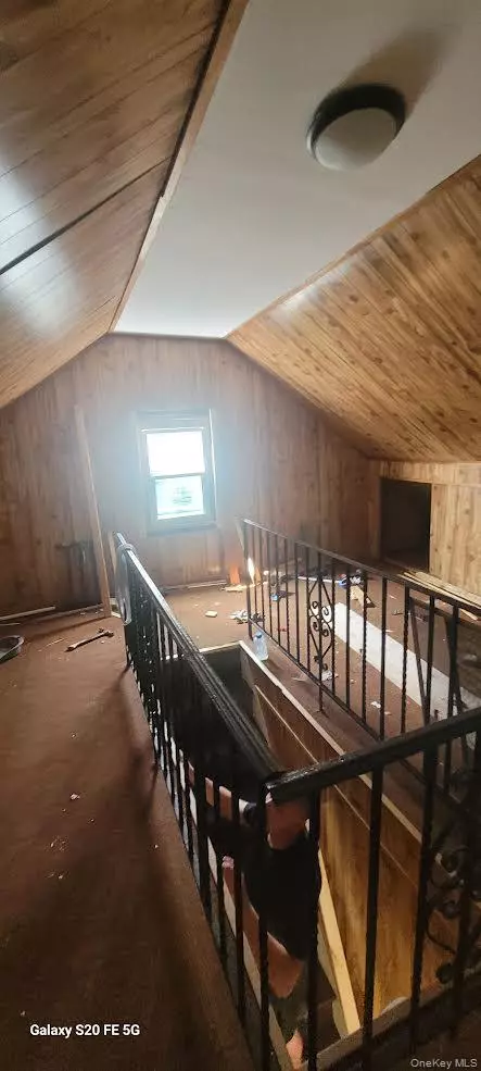 Bellerose, NY 11427,8825 Lyman ST