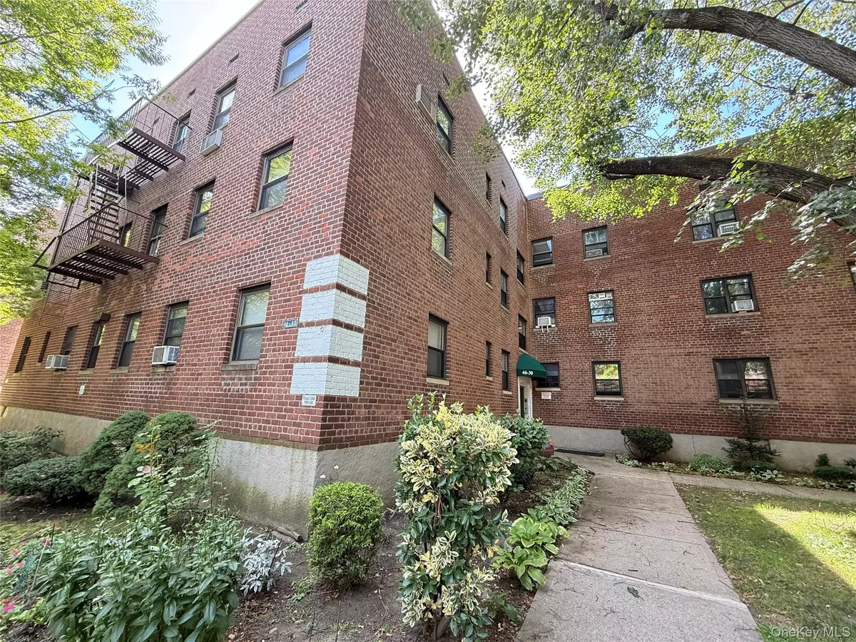 Bayside, NY 11361,46-30 215th #2A