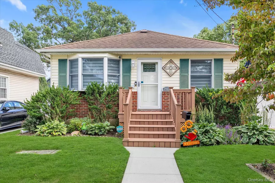 2953 Stevens ST, Oceanside, NY 11572