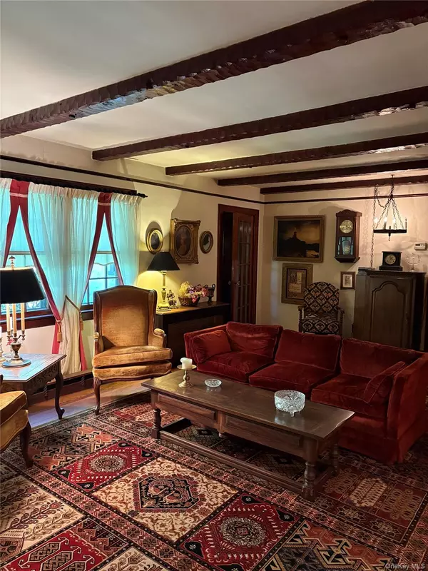 Little Neck, NY 11362,53-34 Browvale LN