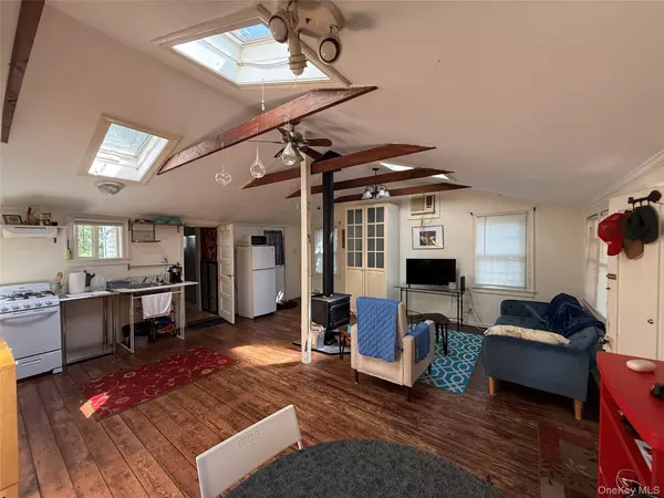 North Salem, NY 10560,13 Memorial DR #13