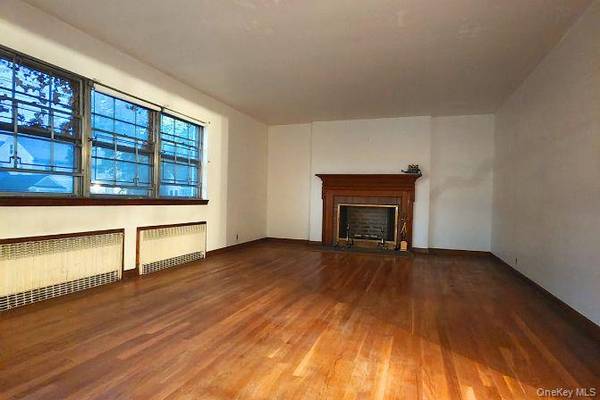 14922 32nd AVE, Flushing, NY 11354