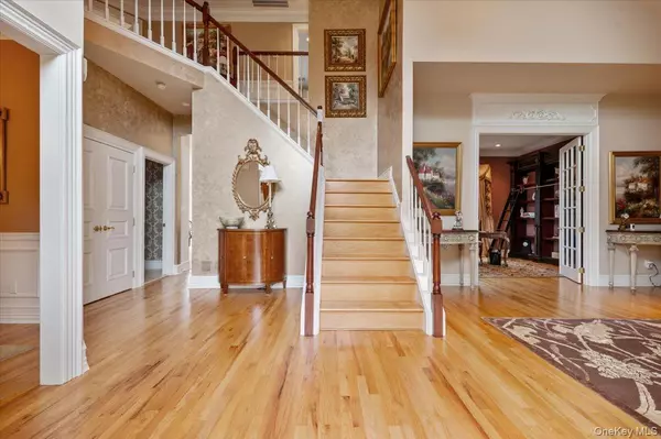 East Northport, NY 11731,58 Rofay DR