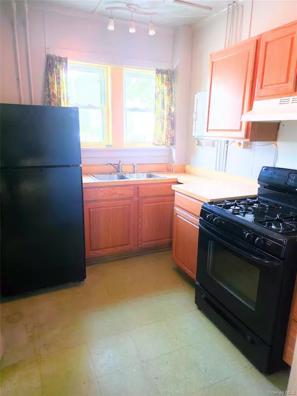 Port Jervis, NY 12771,20 Buckley ST
