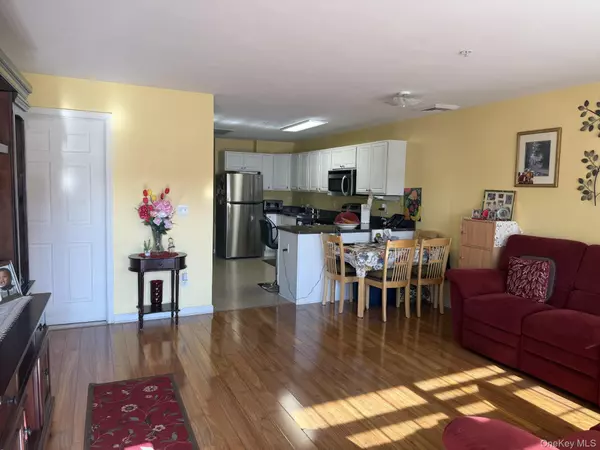 Valley Stream, NY 11580,203 Willow LN