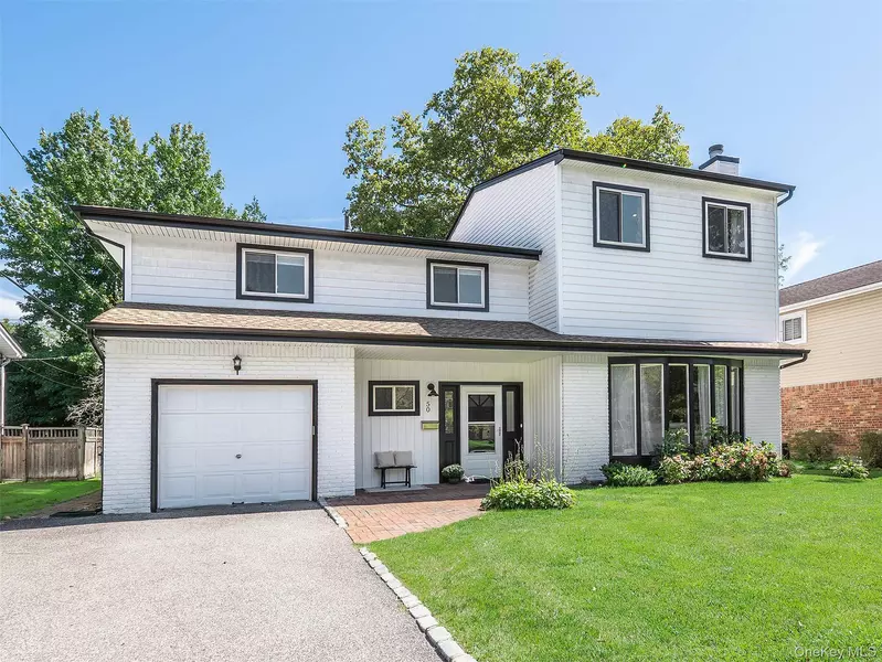 50 Soundview DR, Port Washington, NY 11050