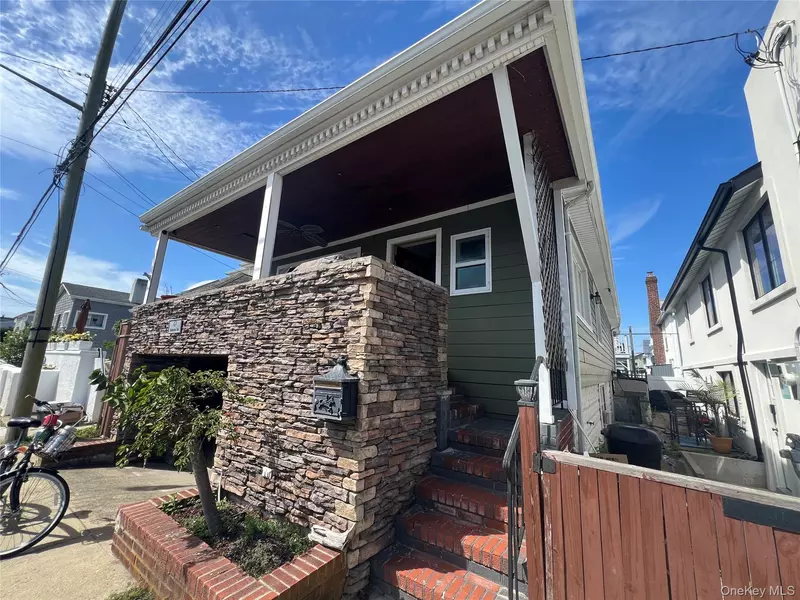 67 Rochester AVE, Long Beach, NY 11561