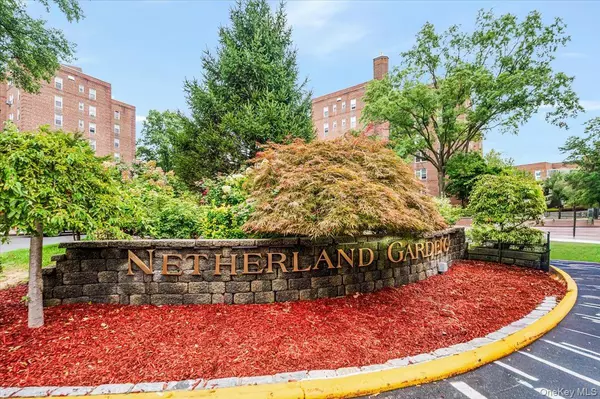 Bronx, NY 10463,5640 Netherland AVE #1B
