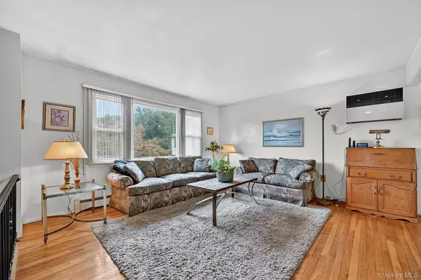 Stony Point, NY 10980,10 Flora CT