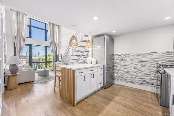 Brooklyn, NY 11222,282 Nassau AVE #3A