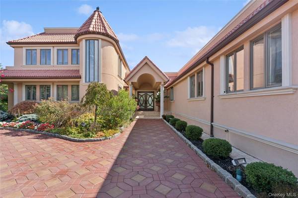 Hewlett Bay Park, NY 11557,30 Heron DR